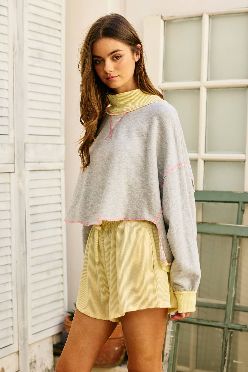 T3018 | Wide Ribbed Collared Neck Cape Sweatshirt: H GREY/YELLOW / S-M-L (2-2-2)