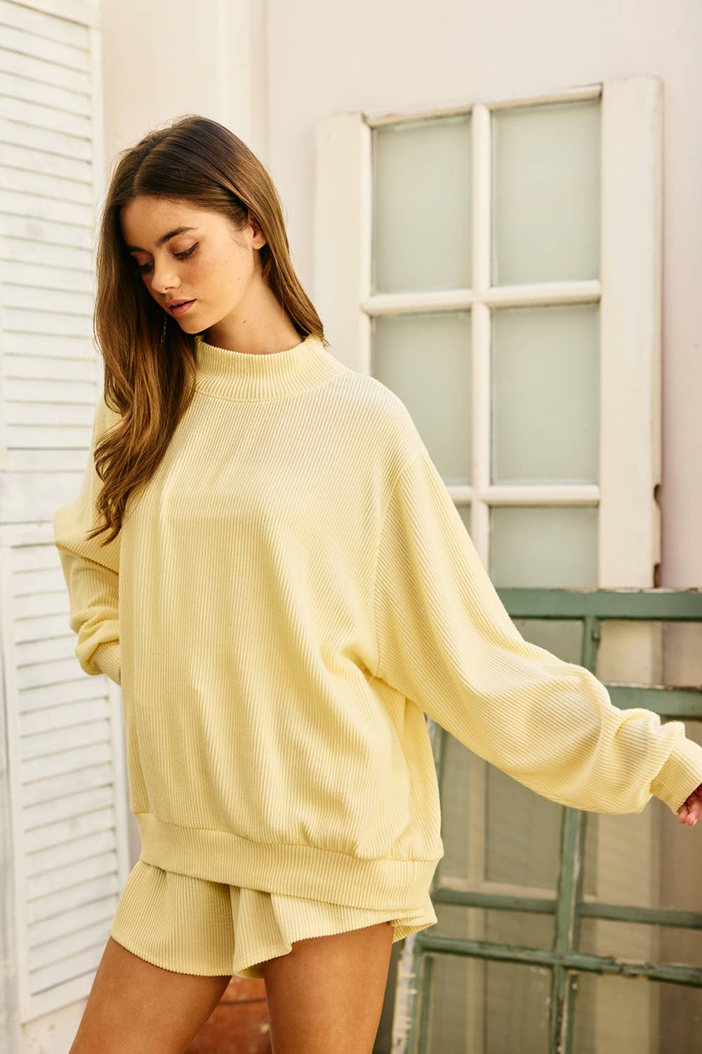 P5853A Drawstring Textured Knit Shorts: BUTTER YELLOW / S-M-L (2-2-2)