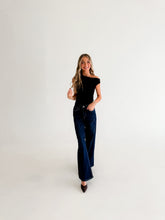 Load image into Gallery viewer, Kiss &amp; Tell Top
