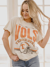 Load image into Gallery viewer, Vols Helmet Off White Thrifted Tee
