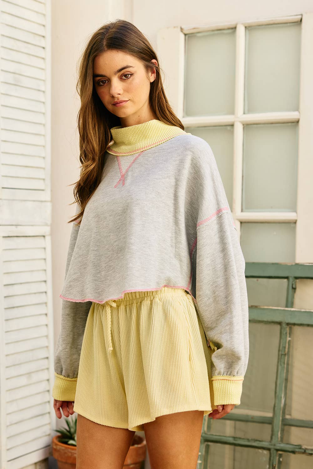 T3018 | Wide Ribbed Collared Neck Cape Sweatshirt: H GREY/YELLOW / S-M-L (2-2-2)