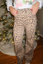 Load image into Gallery viewer, The IT Girl Leopard Studded Jeans
