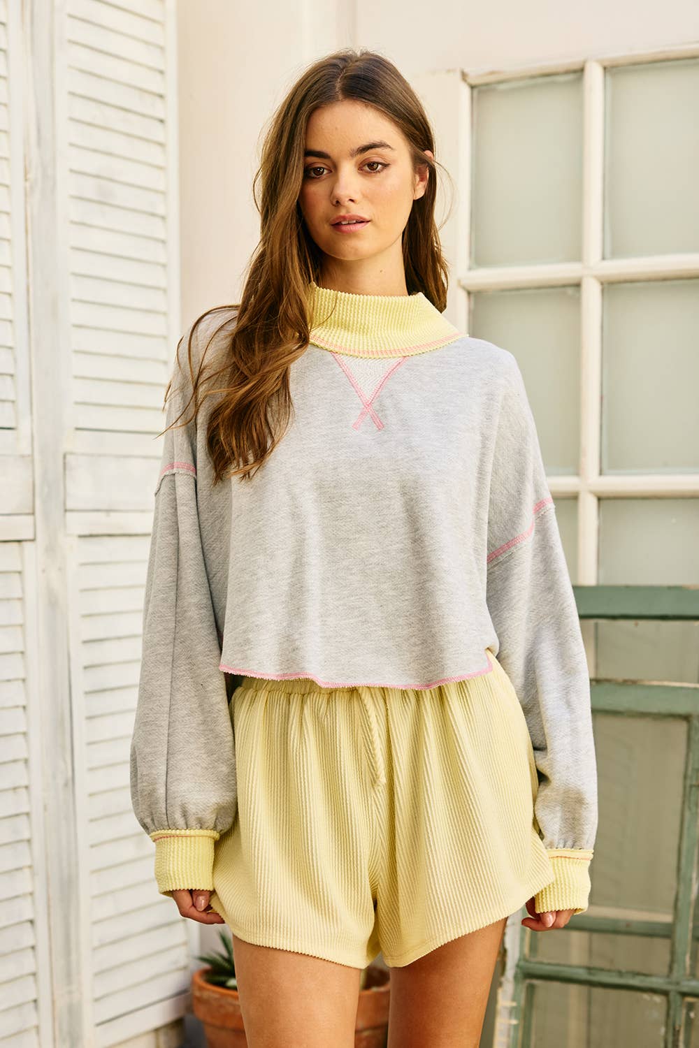 T3018 | Wide Ribbed Collared Neck Cape Sweatshirt: H GREY/YELLOW / S-M-L (2-2-2)